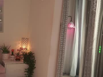 mysticxkitty's chat room