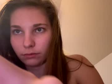 deepthroatqueen33's chat room