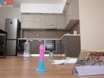 serareads's chat room