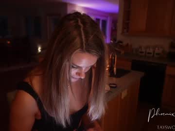 phoenix_taylor's chat room