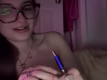 fantasyella's chat room