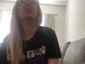 texas_blonde's chat room