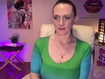 bunnieandthedude's chat room