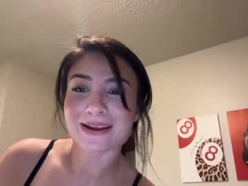 camilaaa15's chat room