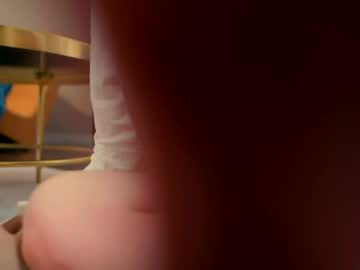 newchloe18's chat room