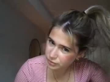 julessummers's chat room