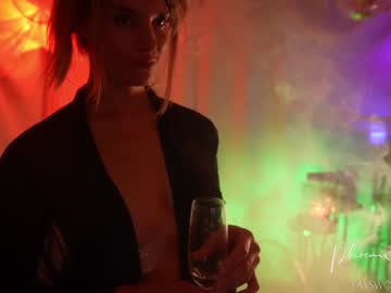 phoenix_taylor's chat room