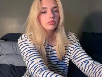 ellalowe's chat room