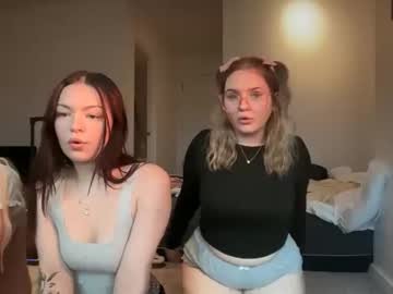 lolafae12's chat room