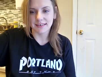 tinywithtiddies's chat room