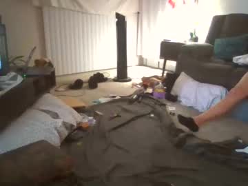 cloudyydayzz's chat room