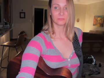 kaileeshy's chat room