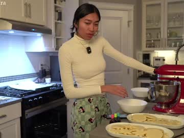 littlemiss_kira's chat room