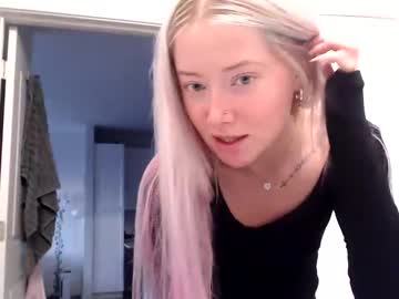 lilyyymonroee's chat room