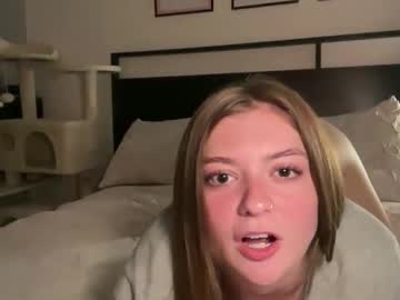 mollyxxxmoon's chat room