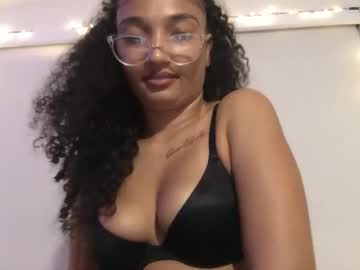 rosalinatoosexy's chat room