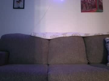 kira_the_slut's chat room