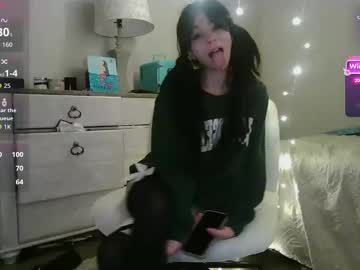 esoterickitten777's chat room