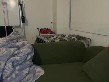 yum_slut's chat room