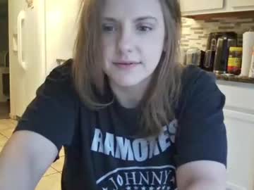 tinywithtiddies's chat room