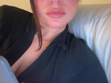 pollyyypocket's chat room