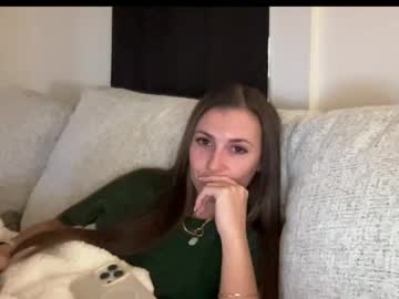 laylahlaylah1's chat room