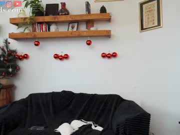 serareads's chat room