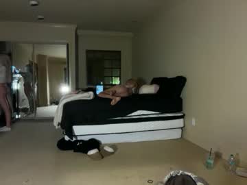 chloeros3e's chat room