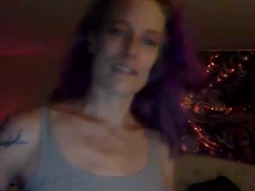 love_blooms's chat room