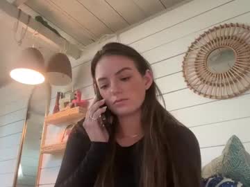 ellabellaaa__'s chat room