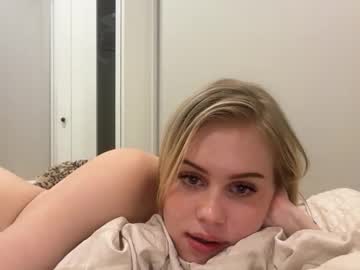 lunarose17's chat room