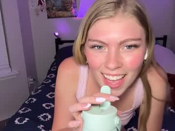 elliee81's chat room