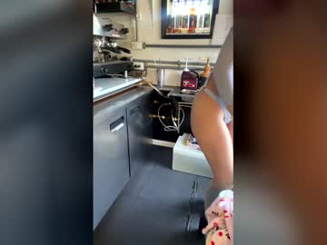 ivydollxoxo's chat room