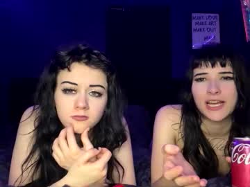 ravyn_nyx's chat room