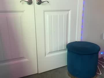 brielledaviss's chat room