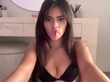 poutyselena's chat room