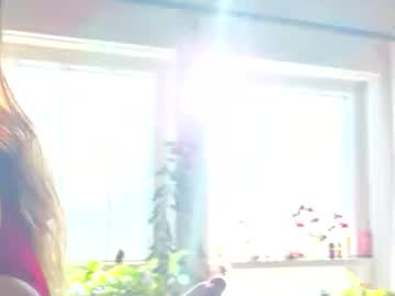 mommamia12's chat room