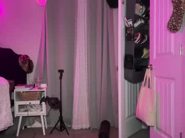 brielledaviss's chat room