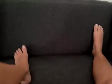 cummonnmeeeee's chat room