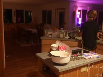 phoenix_taylor's chat room