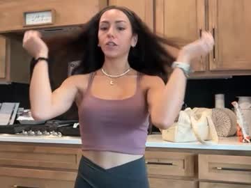 itscaylawatsun's chat room