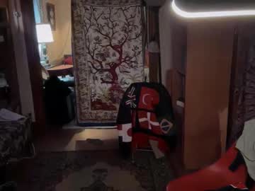 straightishd's chat room