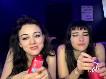 ravyn_nyx's chat room