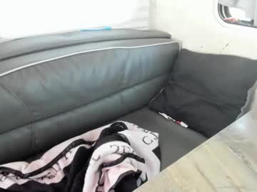 eatthebooty420's chat room