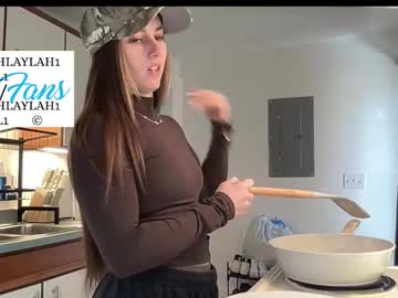 laylahlaylah1's chat room