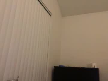 tinytittytia's chat room