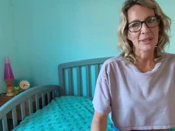 sunniemilf's chat room