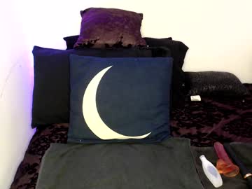 bigtittedtattedlesbian's chat room