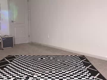 petitebrat's chat room