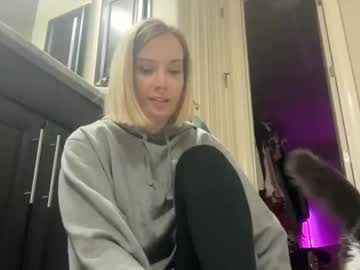 leanneluxecouple's chat room